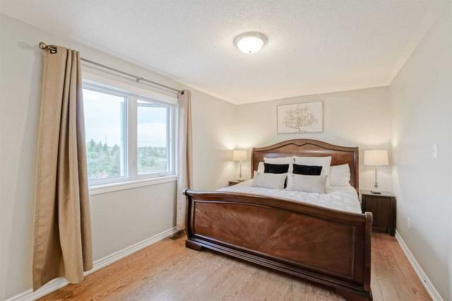 34 Brambirch Cres, House detached with 3 bedrooms, 3 bathrooms and 4 parking in Brampton ON | Image 11