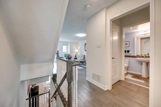6 - 601 Shoreline Dr, Townhouse with 3 bedrooms, 3 bathrooms and 3 parking in Mississauga ON | Image 4