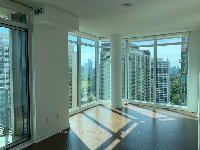 2007 - 320 Tweedsmuir Ave, Condo with 2 bedrooms, 1 bathrooms and 1 parking in Toronto ON | Image 5