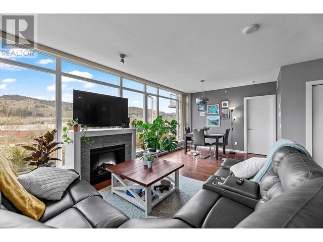 602 - 1075 Sunset Drive, Condo with 2 bedrooms, 2 bathrooms and null parking in Kelowna BC | Image 11
