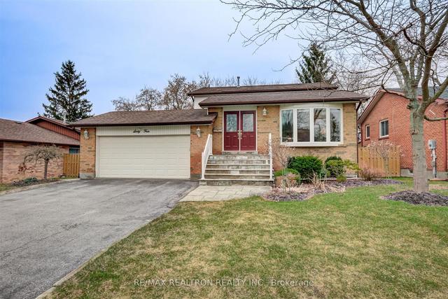 64 Cardinal Cres, House detached with 3 bedrooms, 4 bathrooms and 6 parking in Newmarket ON | Image 35