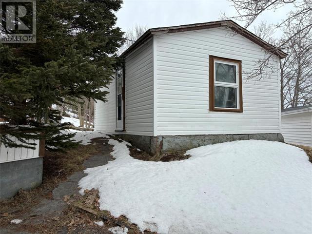 137 Main Road, House detached with 3 bedrooms, 1 bathrooms and null parking in Upper Island Cove NL | Image 4
