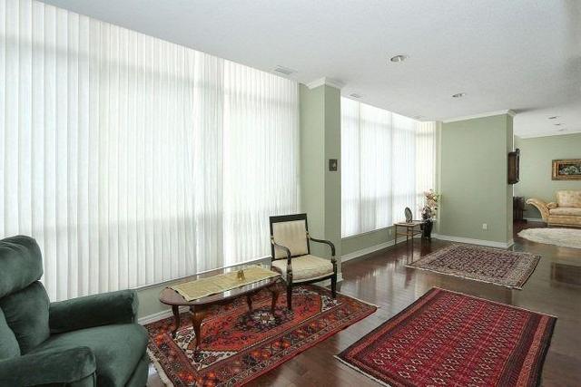Uph2 - 1 Clark Ave, Condo with 4 bedrooms, 3 bathrooms and 2 parking in Vaughan ON | Image 8