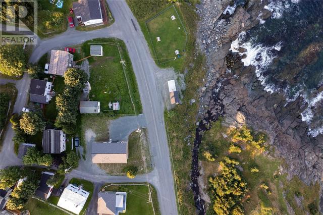 705 Main Road, House detached with 3 bedrooms, 2 bathrooms and null parking in Pouch Cove NL | Image 31
