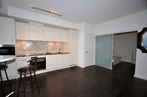 4005 - 21 Widmer St, Condo with 1 bedrooms, 1 bathrooms and null parking in Toronto ON | Image 8