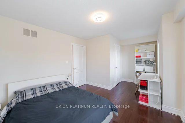 4329 Bloor St W, Townhouse with 3 bedrooms, 4 bathrooms and 3 parking in Toronto ON | Image 16
