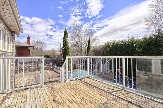 308 Preston Dr, House detached with 3 bedrooms, 3 bathrooms and 3 parking in Oshawa ON | Image 29