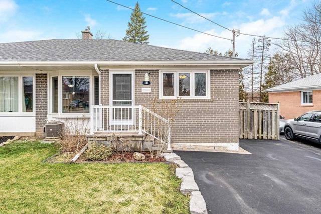 81 Raylawn Cres, House semidetached with 3 bedrooms, 1 bathrooms and 3 parking in Halton Hills ON | Image 1
