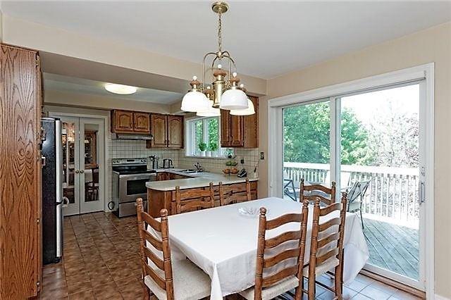 30 Argonne Cres, House detached with 5 bedrooms, 3 bathrooms and 1 parking in Toronto ON | Image 9
