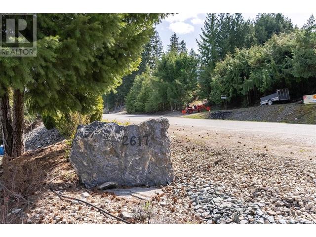 2617 Mountview Drive, House detached with 4 bedrooms, 2 bathrooms and null parking in Columbia Shuswap C BC | Image 41