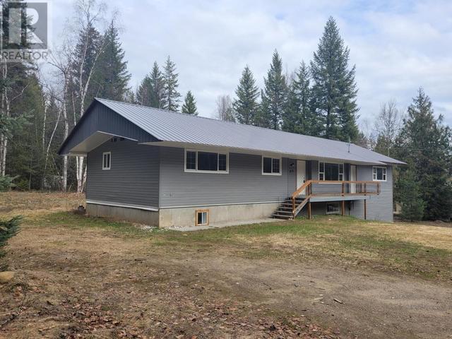 209 Dunlevy Road, House detached with 5 bedrooms, 3 bathrooms and null parking in Clearwater BC | Image 6