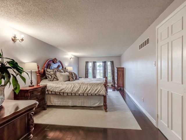 181 Hupfield Tr, House detached with 4 bedrooms, 4 bathrooms and 4 parking in Toronto ON | Image 10