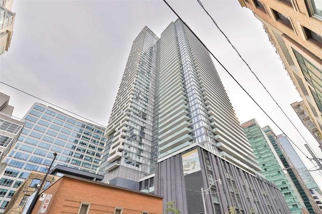 1611 - 25 Richmond St E, Condo with 1 bedrooms, 1 bathrooms and 0 parking in Toronto ON | Image 1