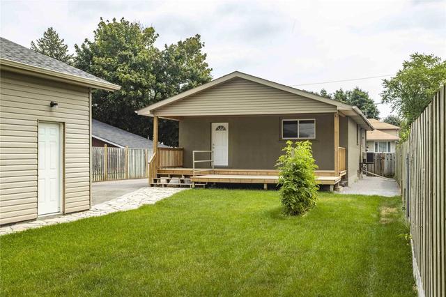 886 Marinet Cres, House detached with 3 bedrooms, 2 bathrooms and 16 parking in Pickering ON | Image 26