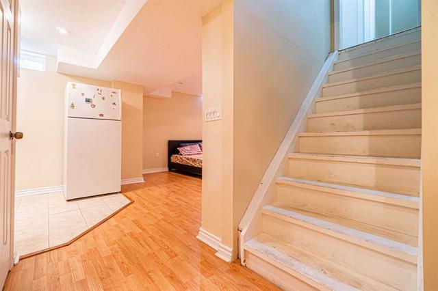 20 Ashdale Rd, House semidetached with 3 bedrooms, 4 bathrooms and 5 parking in Brampton ON | Image 25