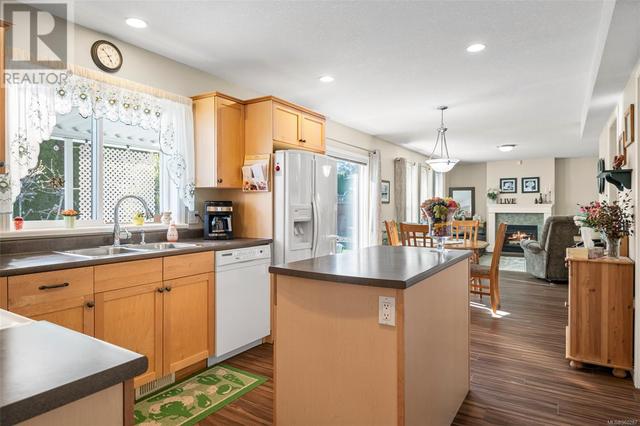 306 - 4th Ave Exten, House detached with 4 bedrooms, 3 bathrooms and 3 parking in Ladysmith BC | Image 11