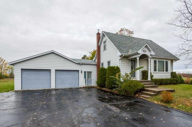 727 Wallbridge Loyalist Rd, House detached with 3 bedrooms, 1 bathrooms and 8 parking in Quinte West ON | Image 1