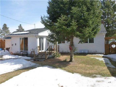 26 Larch St, House detached with 3 bedrooms, 2 bathrooms and 4 parking in Innisfil ON | Image 14