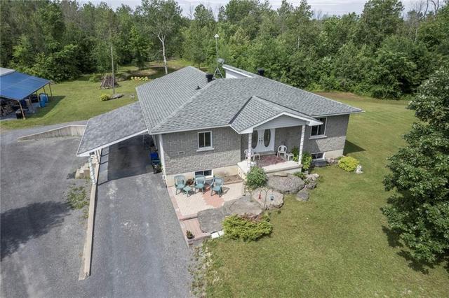 4610 Willy Bill Road, House detached with 3 bedrooms, 1 bathrooms and 10 parking in South Stormont ON | Image 4