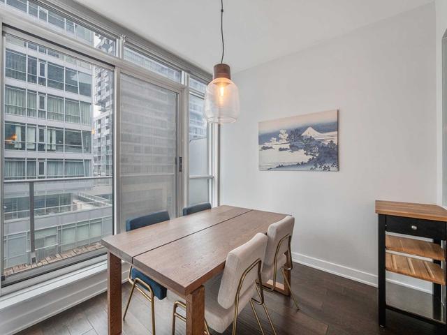 lph09 - 21 Nelson St, Condo with 1 bedrooms, 2 bathrooms and 1 parking in Toronto ON | Image 6