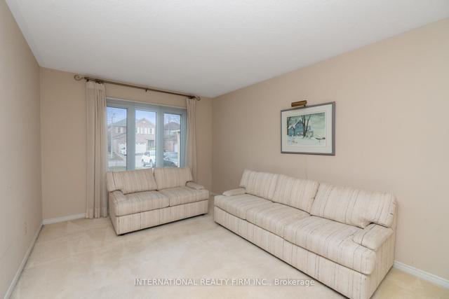 11 Nymark Pl, House detached with 4 bedrooms, 3 bathrooms and 6 parking in Brampton ON | Image 7