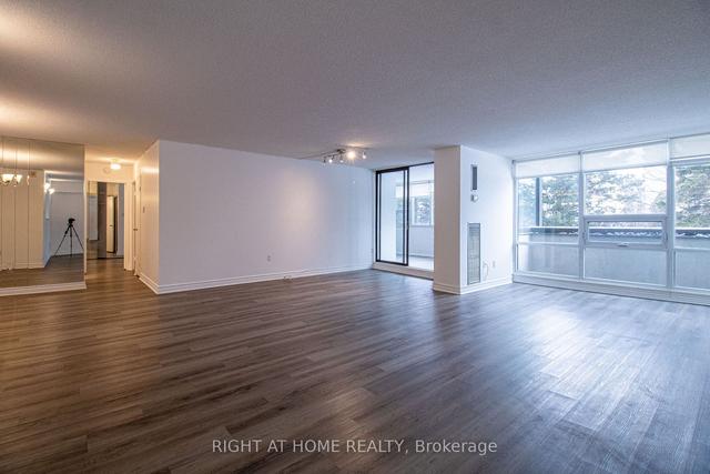 201 - 3303 Don Mills Rd, Condo with 2 bedrooms, 2 bathrooms and 1 parking in Toronto ON | Image 5
