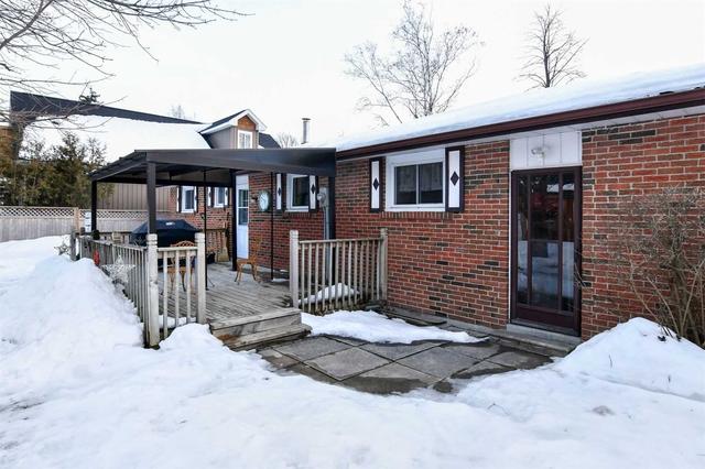 70 Maple Cres, House detached with 3 bedrooms, 2 bathrooms and 3 parking in Orangeville ON | Image 9