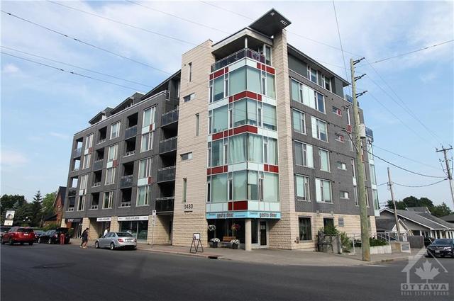 507 - 1433 Wellington Street W, Condo with 2 bedrooms, 1 bathrooms and 1 parking in Ottawa ON | Image 1