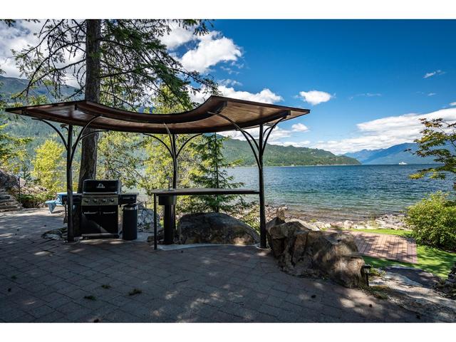 285 Kootenay Lake Road, House detached with 3 bedrooms, 4 bathrooms and 2 parking in Central Kootenay E BC | Image 81