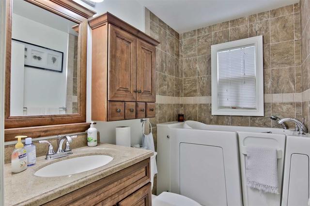 34 Andrew Ave, House detached with 3 bedrooms, 1 bathrooms and 2 parking in Toronto ON | Image 8