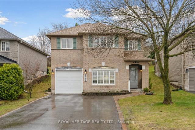 1182 Baker St, House detached with 3 bedrooms, 2 bathrooms and 5 parking in Peterborough ON | Image 1