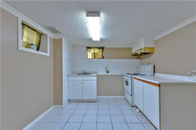 142 Harding Blvd E, House detached with 3 bedrooms, 2 bathrooms and 10 parking in Richmond Hill ON | Image 13