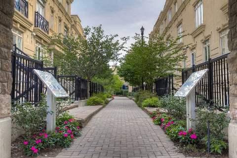 th5 - 60 Carr St, Townhouse with 3 bedrooms, 3 bathrooms and 2 parking in Toronto ON | Image 2
