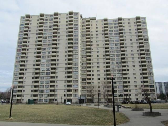 2210 - 320 Dixon Rd, Condo with 3 bedrooms, 2 bathrooms and 1 parking in Toronto ON | Card Image