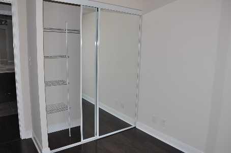 1001 - 50 Absolute Ave, Condo with 2 bedrooms, 2 bathrooms and 1 parking in Mississauga ON | Image 7
