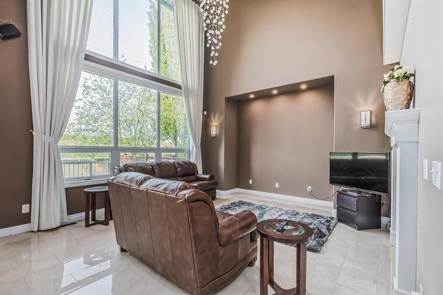 70 Discovery Ridge Road Sw, House detached with 5 bedrooms, 3 bathrooms and 4 parking in Calgary AB | Image 20