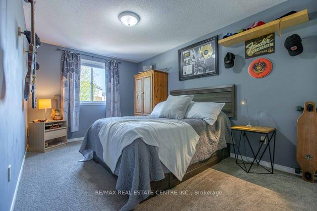15 Ginger Crt, House detached with 4 bedrooms, 3 bathrooms and 3 parking in Guelph ON | Image 7