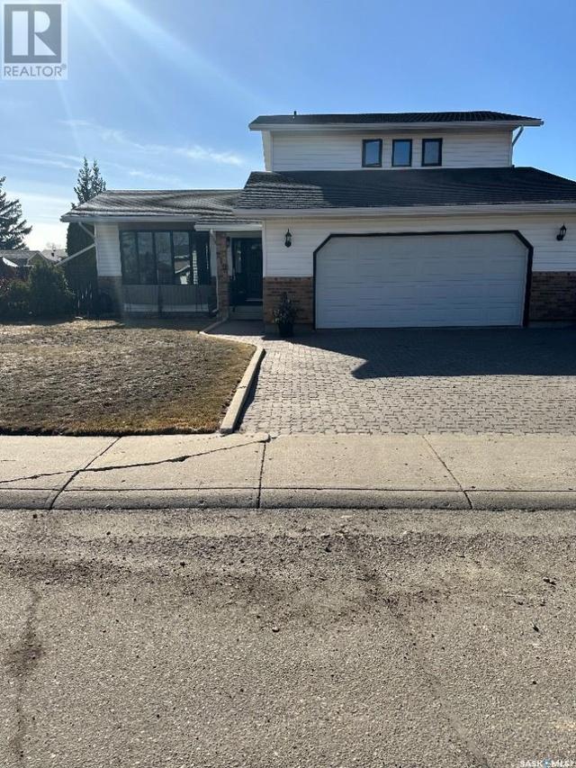 219 Flavelle Crescent, House detached with 3 bedrooms, 3 bathrooms and null parking in Saskatoon SK | Image 1