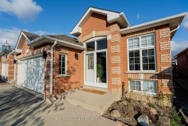 110 Cresthaven Rd, House detached with 3 bedrooms, 4 bathrooms and 6 parking in Brampton ON | Image 12