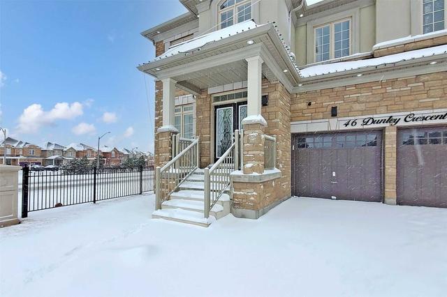 46 Dunley Cres, House detached with 5 bedrooms, 4 bathrooms and 6 parking in Brampton ON | Image 23