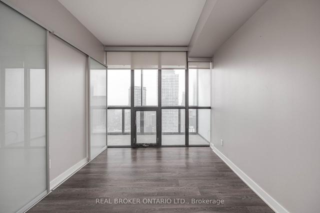 3903 - 110 Charles St E, Condo with 1 bedrooms, 1 bathrooms and 1 parking in Toronto ON | Image 9