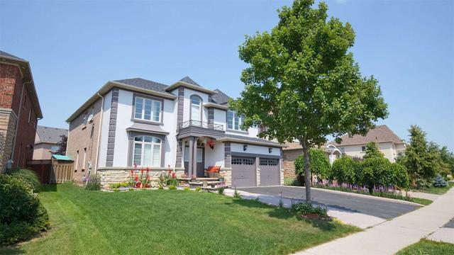 38 Eiffel Blvd, House detached with 4 bedrooms, 3 bathrooms and 8 parking in Brampton ON | Image 1