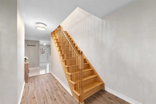40 Jeremiah Lane, House attached with 3 bedrooms, 4 bathrooms and 2 parking in Toronto ON | Image 39