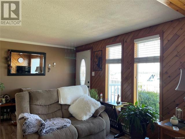 1875 Broughton Blvd, House detached with 3 bedrooms, 1 bathrooms and 3 parking in Port McNeill BC | Image 4