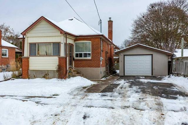 80 Maple St, House detached with 2 bedrooms, 1 bathrooms and 4 parking in Peterborough ON | Image 1