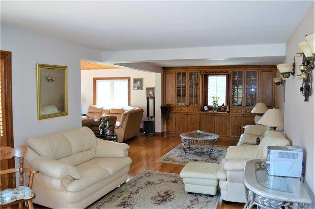 15 Courtney Lane E, House detached with 4 bedrooms, 3 bathrooms and 6 parking in Kawartha Lakes ON | Image 7