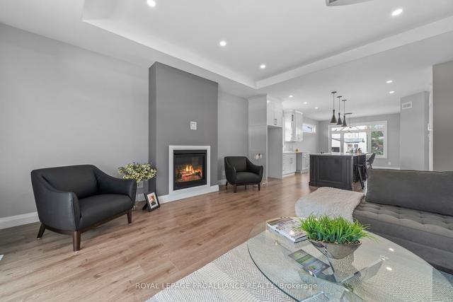 5 Mackenzie John Cres, House detached with 2 bedrooms, 3 bathrooms and 6 parking in Brighton ON | Image 6
