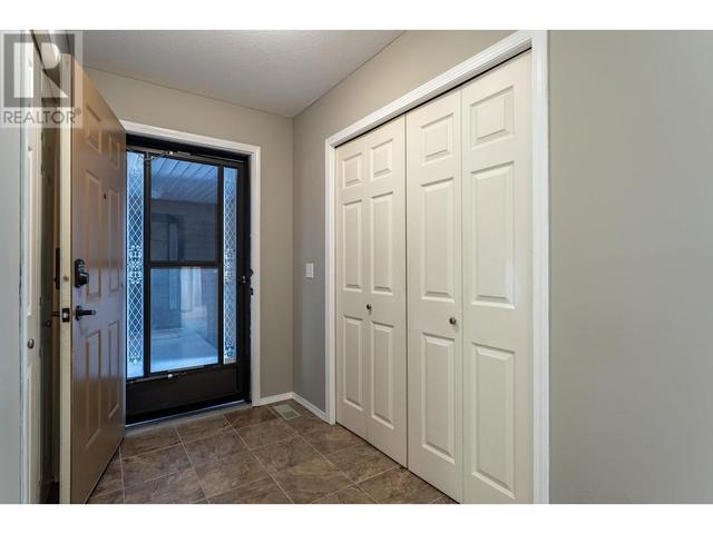 2220 Golf Course Drive, House attached with 2 bedrooms, 2 bathrooms and 2 parking in West Kelowna BC | Image 9