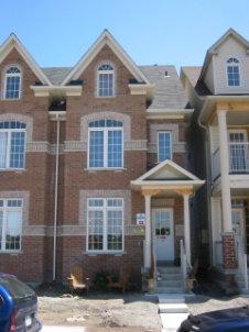 49 Ted Reeve Dr E, House semidetached with 4 bedrooms, 2 bathrooms and 1 parking in Toronto ON | Image 1