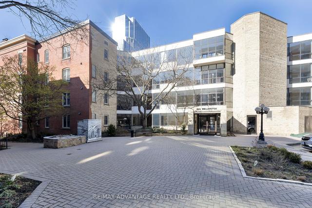 407 - 460 Wellington St, Condo with 2 bedrooms, 2 bathrooms and 1 parking in London ON | Image 1